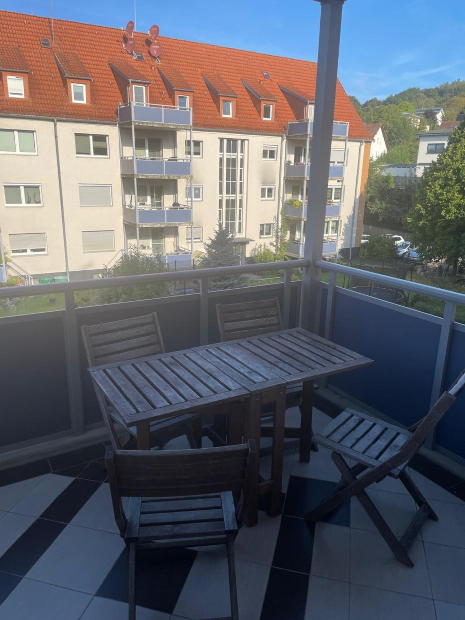 Graues Zimmer In Wohnung Mit Balkon Gelnhausen Εξωτερικό φωτογραφία