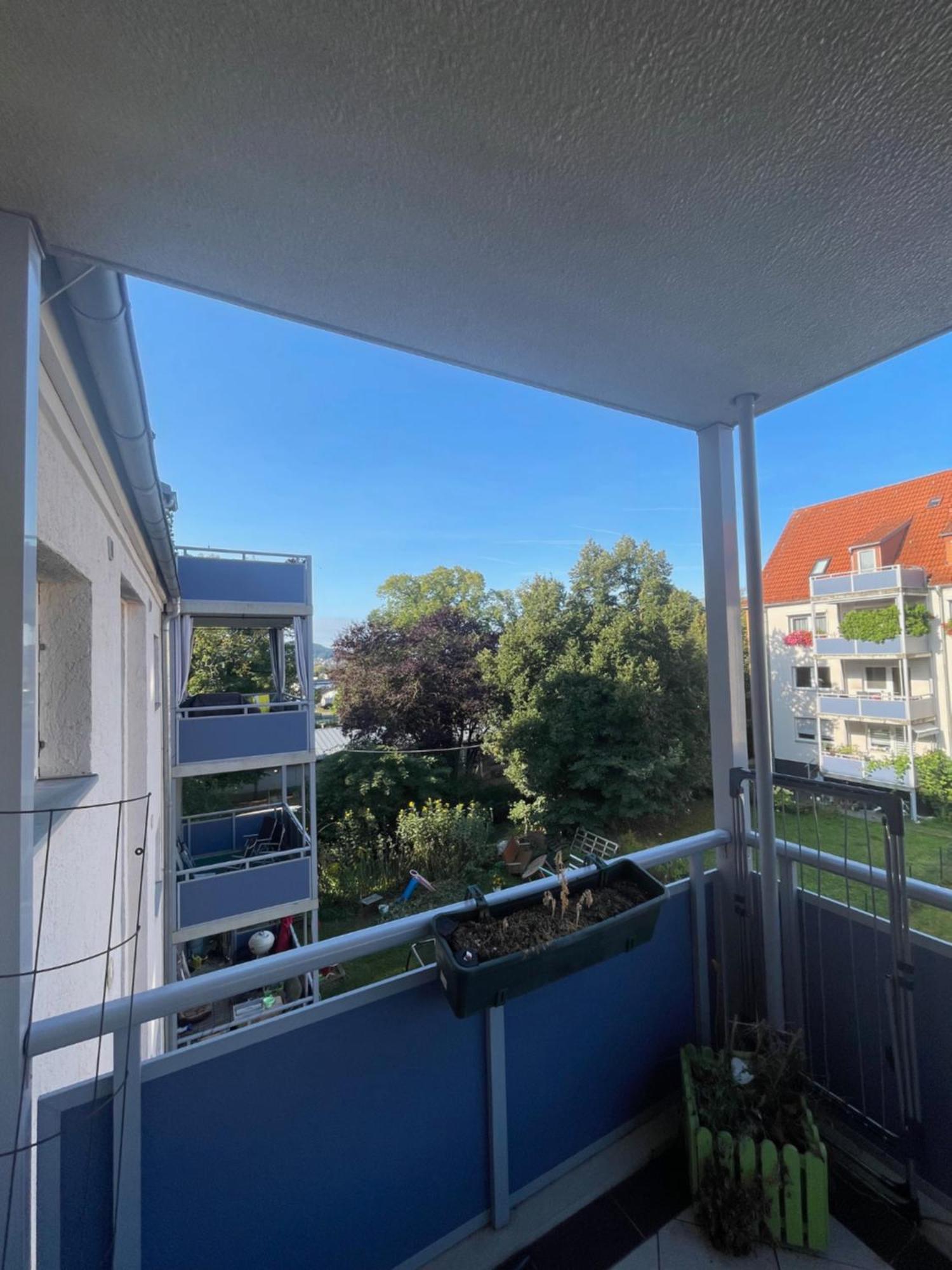 Graues Zimmer In Wohnung Mit Balkon Gelnhausen Εξωτερικό φωτογραφία